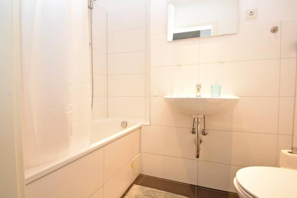Großzügige Wohnung in der Neustadt Brema Exterior foto